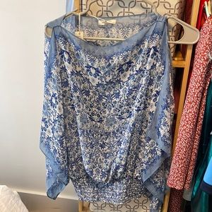 Cute blue blouse perfect for the summer